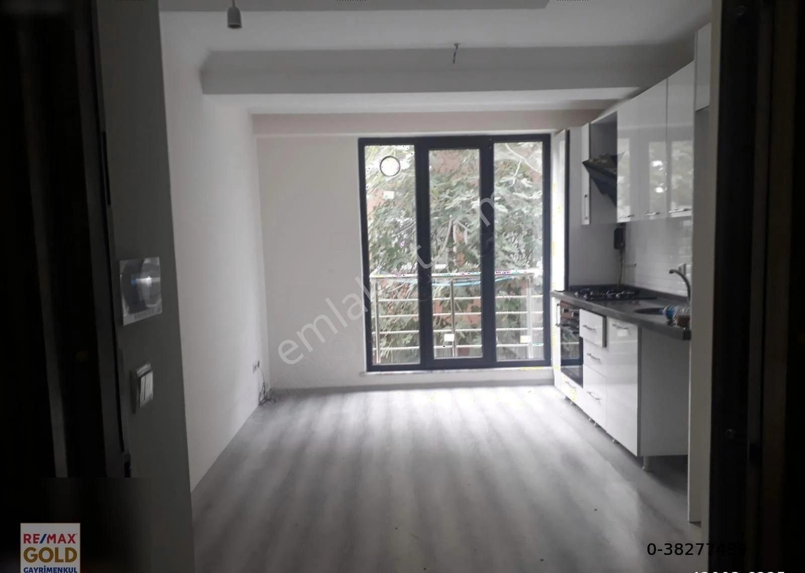 Pendik Batı Kiralık Daire Pendik Kızılay Caddesinde Yeni Binada 1+1 Daire