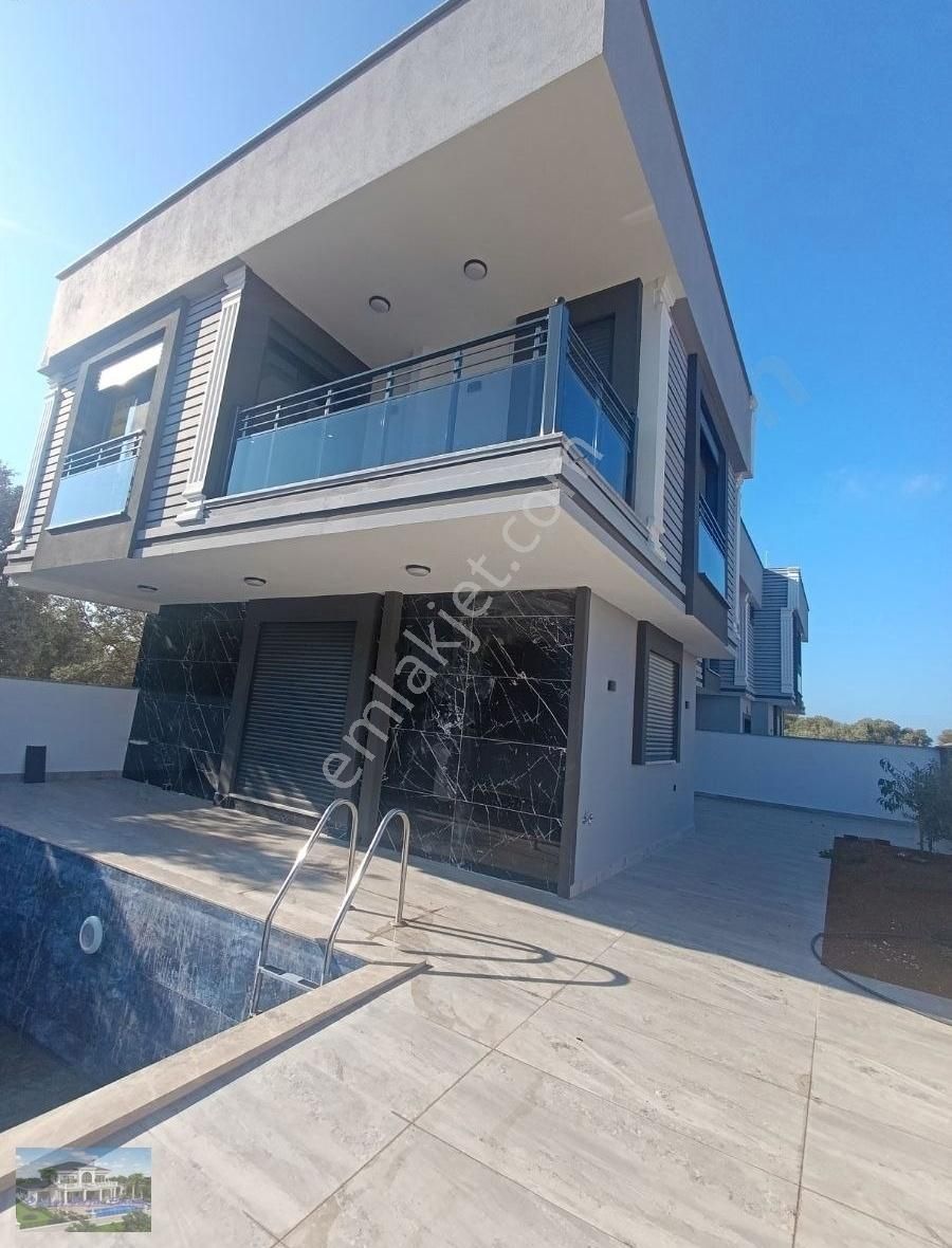 Didim Hisar Satılık Villa Didim Hisar Mahallesinde 4+1 Bitişik Nizam Havuzlu Villa