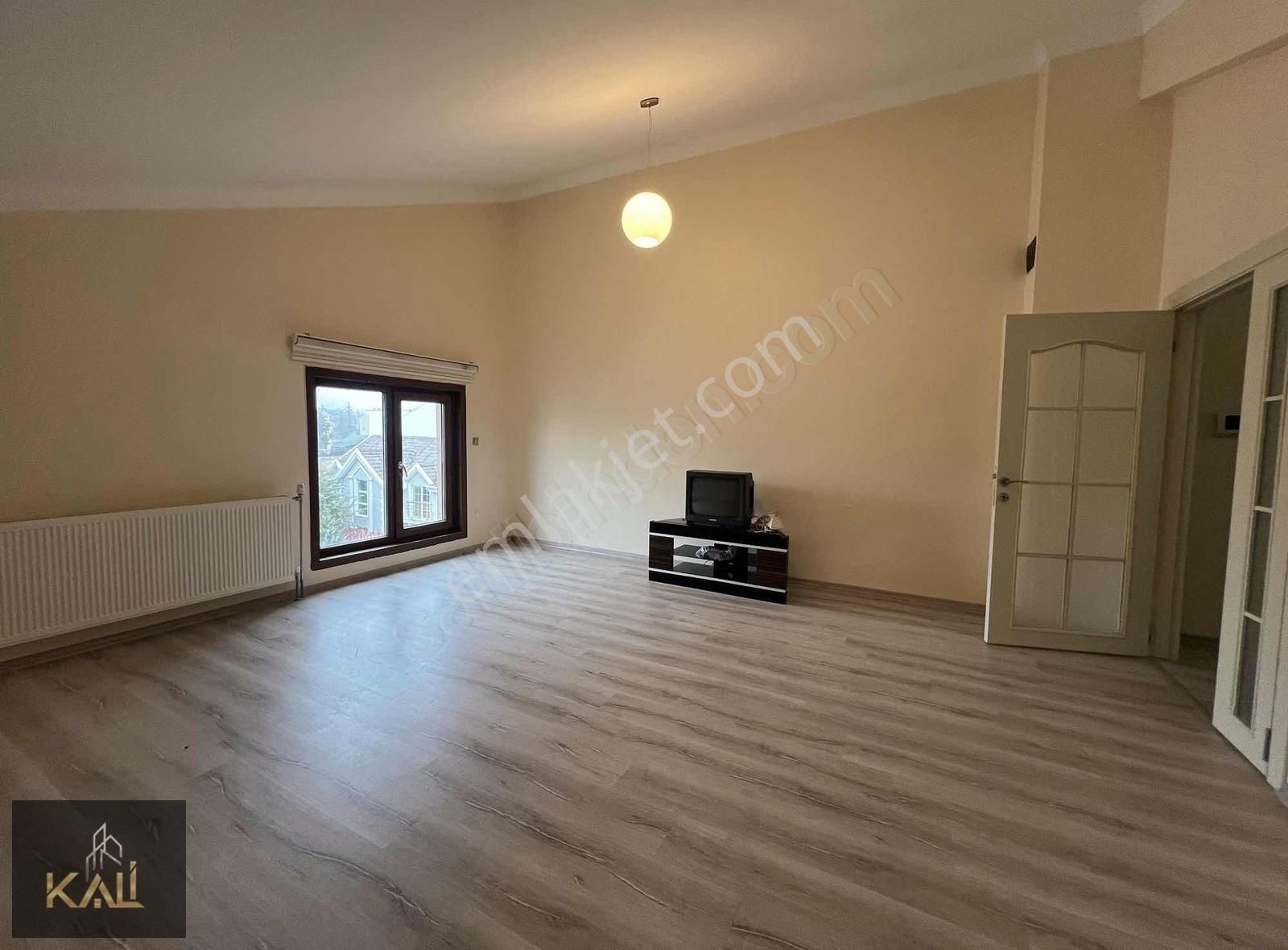 Gölbaşı İncek Kiralık Daire İncek Bulvarı Okyanus Koleji Yanı 3+1 Eşyalı Kiralık Kali A.ş