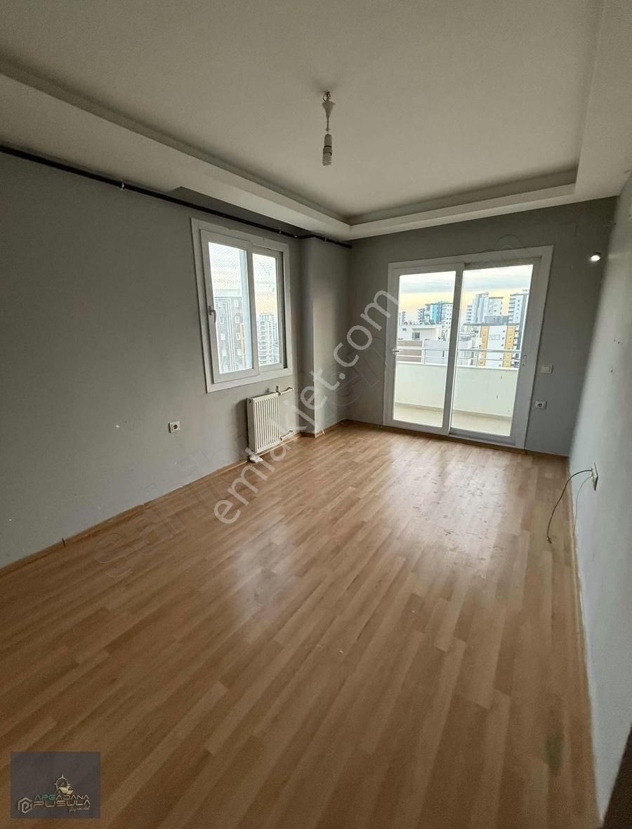 Sarıçam Gültepe Kiralık Daire Gültepede Caddeye Yürüme Mesafesinde 1+1 İskanlı