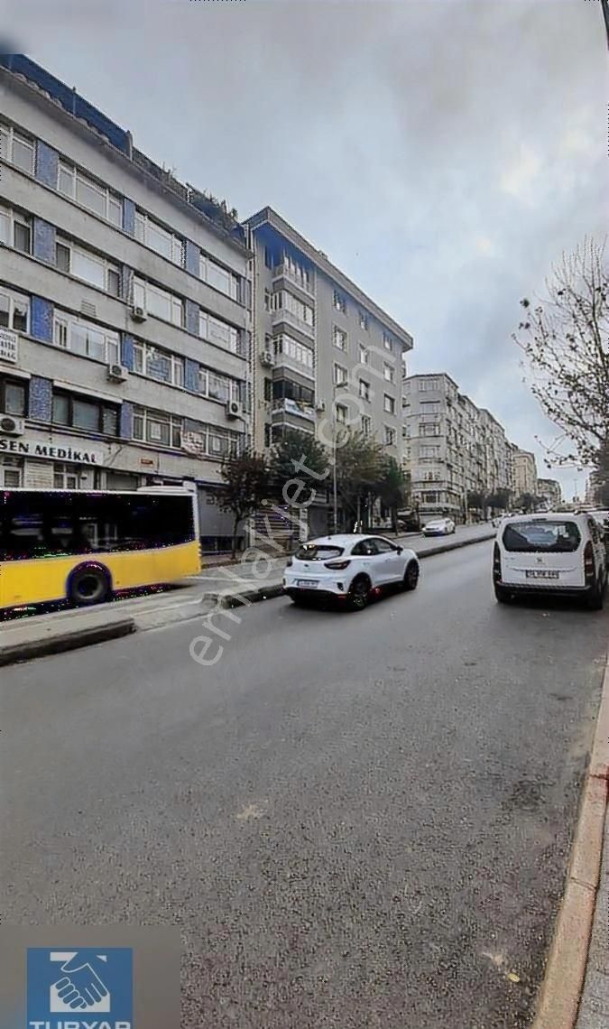 Fatih Molla Gürani Satılık Daire Fatih Oğuzhan Caddesi Üzeri Asansörlü 150 M2 3+1 İçi Boş 2.kat