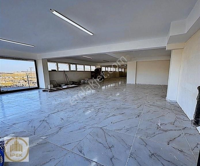 Arnavutköy Hadımköy Kiralık Dükkan & Mağaza Hadımköy'de Kiralık Sıfır 160 M2 Dükkan Araç Yanaşır Düz Giriş