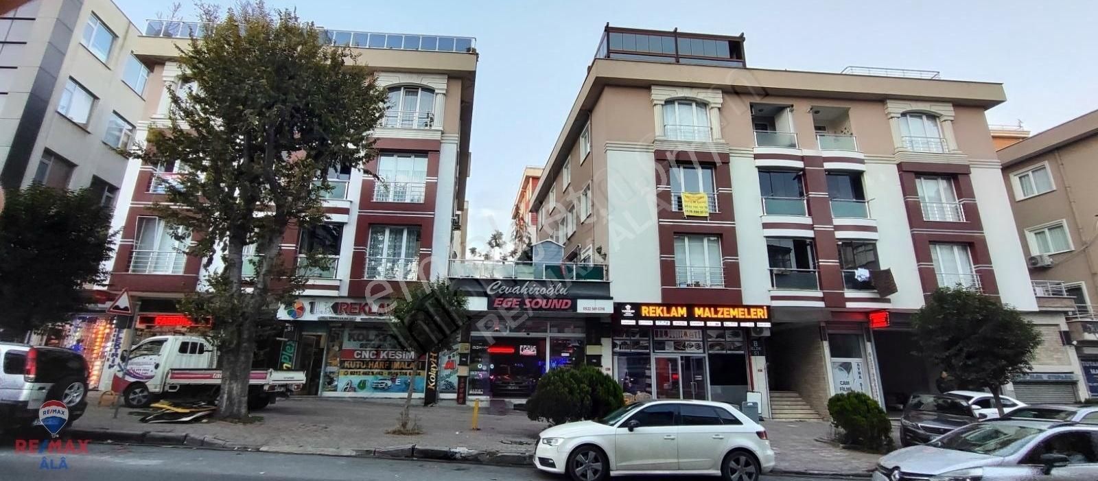 Bağcılar Merkez Satılık Dükkan & Mağaza Remax Alâ Dan Yatırımlık Satılık Dükkan