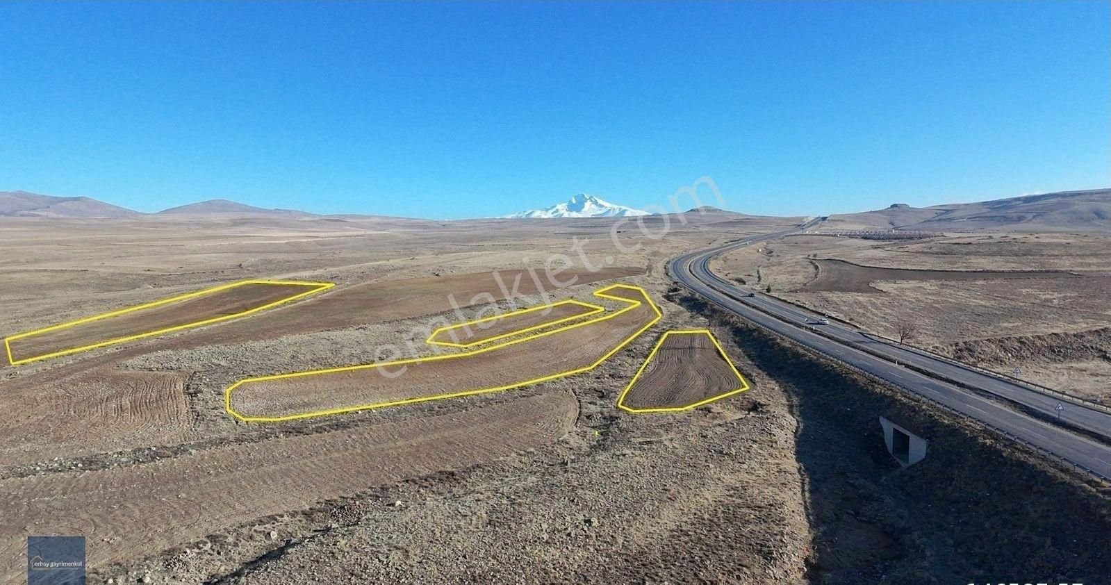 Ürgüp Karakaya Köyü Satılık Tarla Kayseri Nevşehir Yol Kenarı 4 Parça 15.500 M2 Satılık Tarlalar