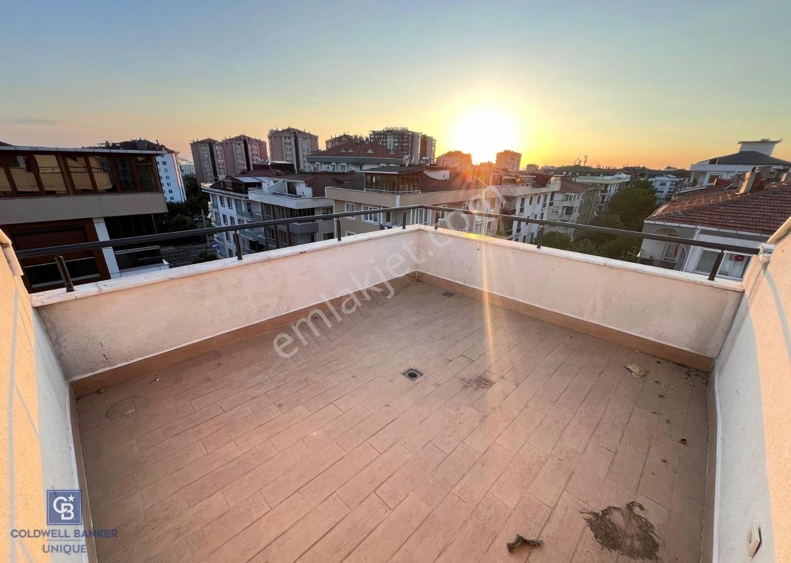 Maltepe Cevizli Satılık Daire Maltepe 4+2 Dublex Daire Kısmi Deniz Manzaralı