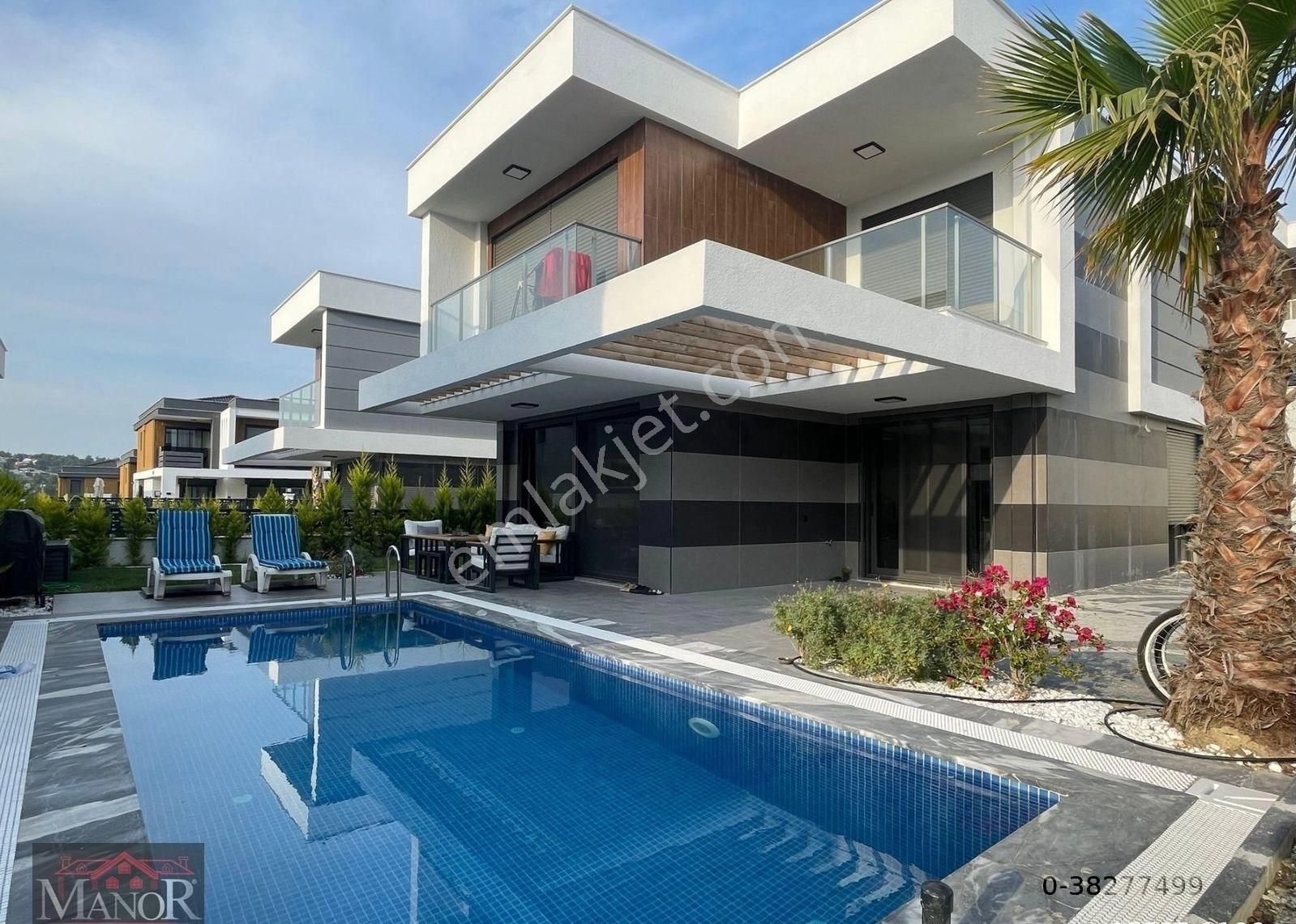 Kuşadası Soğucak Satılık Villa 4+1 Full Eşyalı Satılık Villa