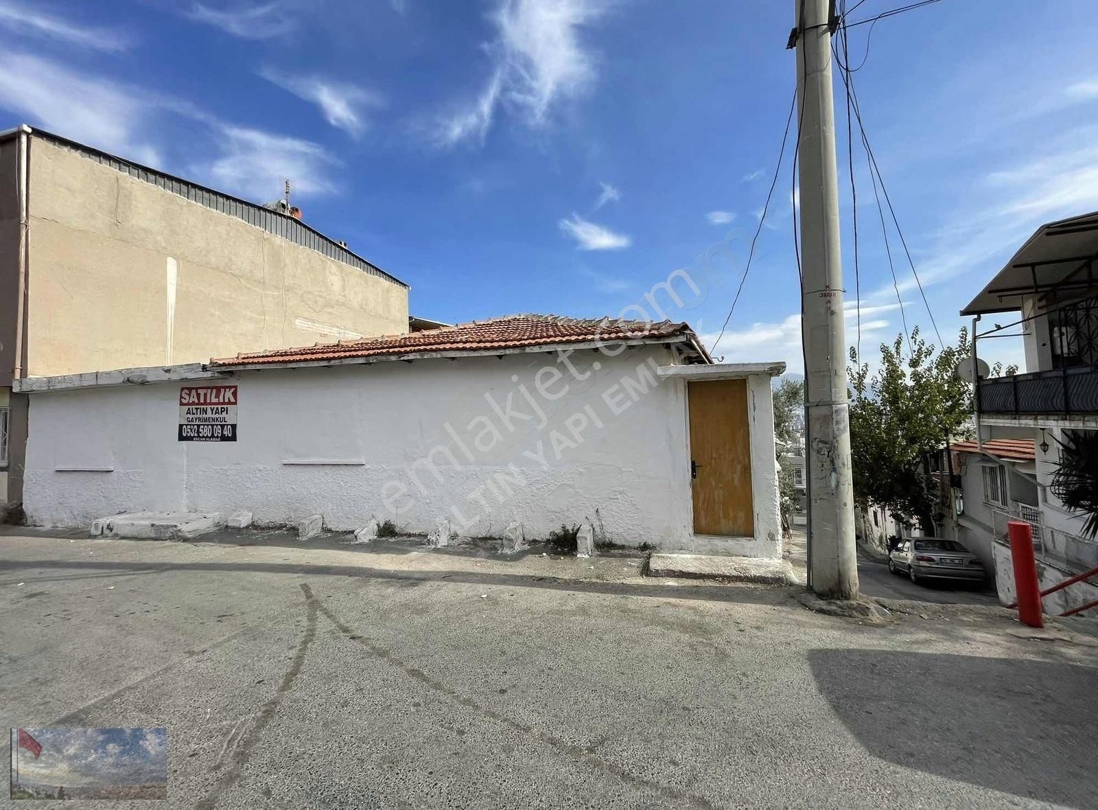 Satılık Müstakil İki Katlı Köşe Cepheli Ev - Görsel 8