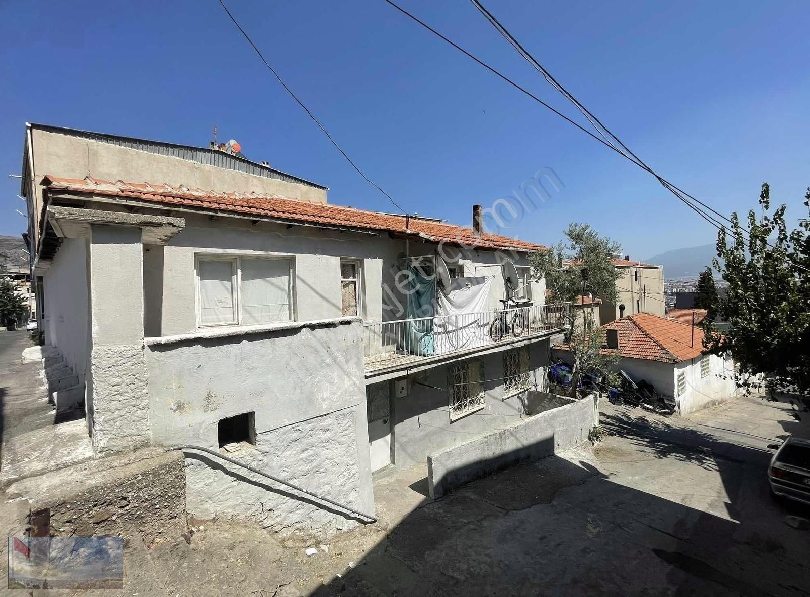 Satılık Müstakil İki Katlı Köşe Cepheli Ev - Görsel 4