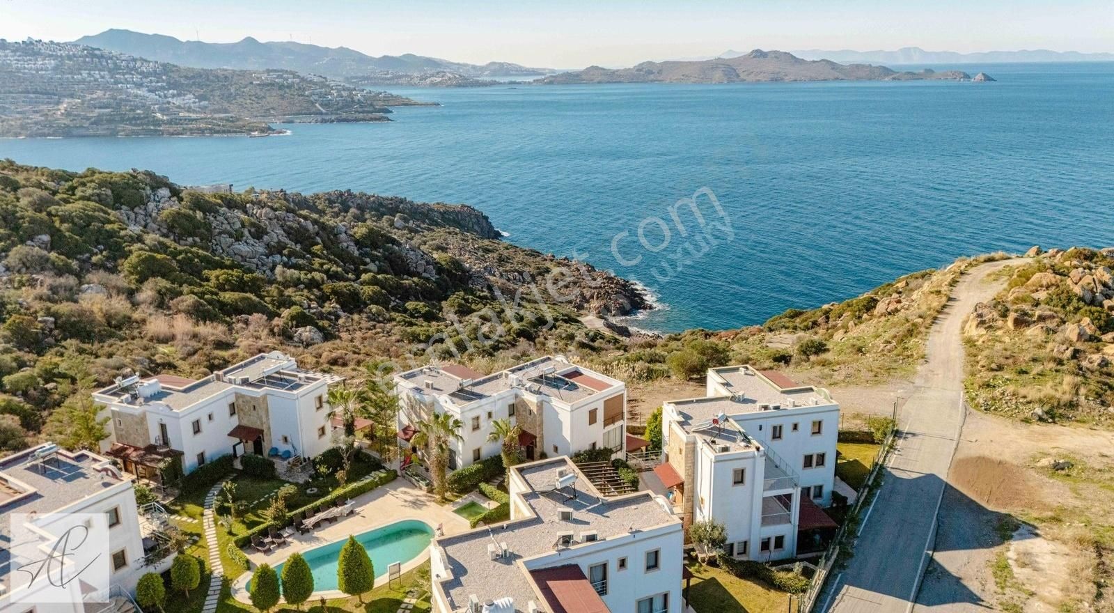 Bodrum Gündoğan Satılık Daire Bodrum Gündoğan'da Deniz Manzaralı Özel İskeleli Bahçe Katı