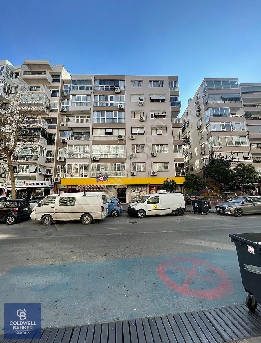 Konak Mithatpaşa Satılık Daire Mithatpaşa Caddesi Üzerinde Satılık 2+1 Arakat Daire