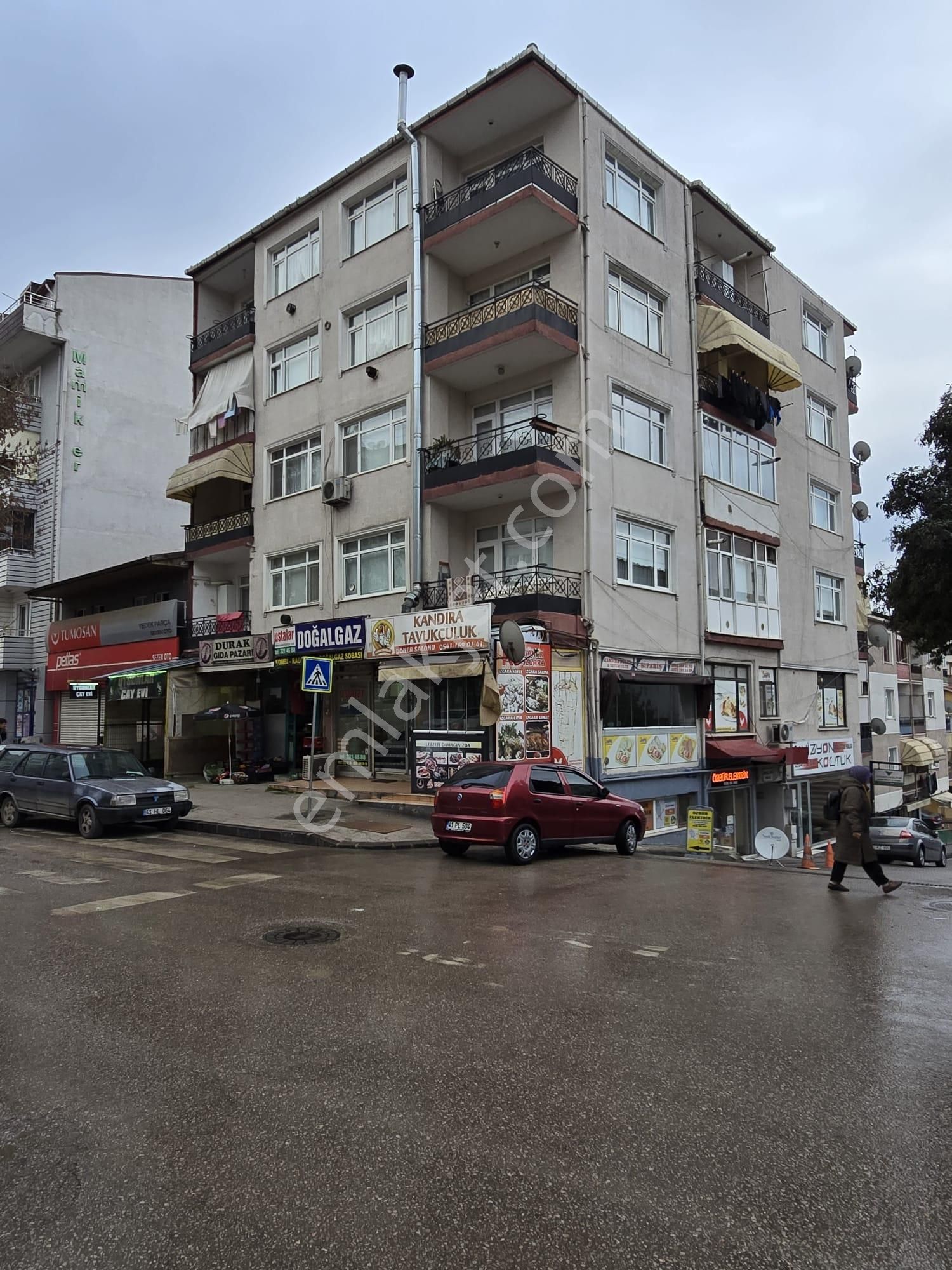 İzmit Yenişehir Satılık Dükkan & Mağaza İzmit Turan Güneş Caddesi Üzerinde Satılık Dükkan