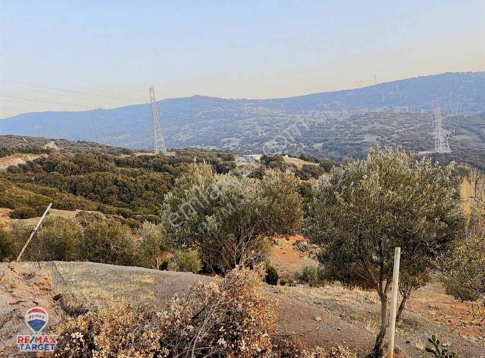 Çiğli Atatürk Satılık Tarla İzmir Harmandalı'nda Gelişen Bölgede Fırsat 10 Dönümlük Arsa