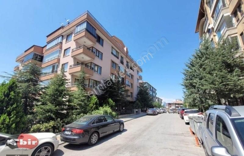 Çankaya Cevizlidere Satılık Daire 1204 De Kat Konumun Da 3+1 + Kiler 140 M2 Çift Banyolu Boş Daire