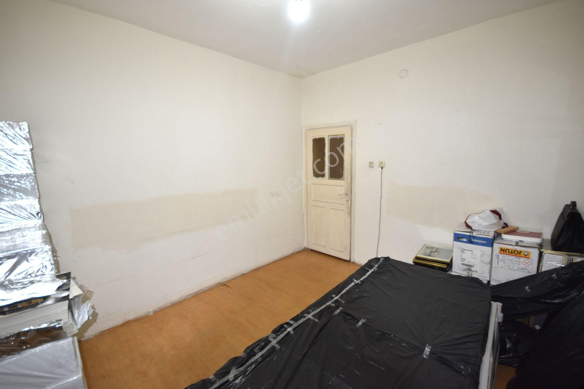 Seba Emlak'tan Sefaköy Merkez'de Düz Ayak 60m2 Depo&dükkan - Görsel 3