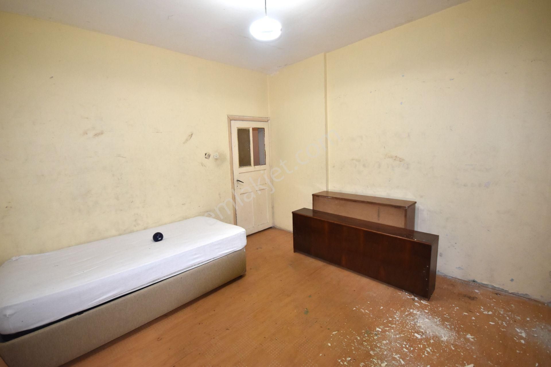 Seba Emlak'tan Sefaköy Merkez'de Düz Ayak 60m2 Depo&dükkan - Görsel 5