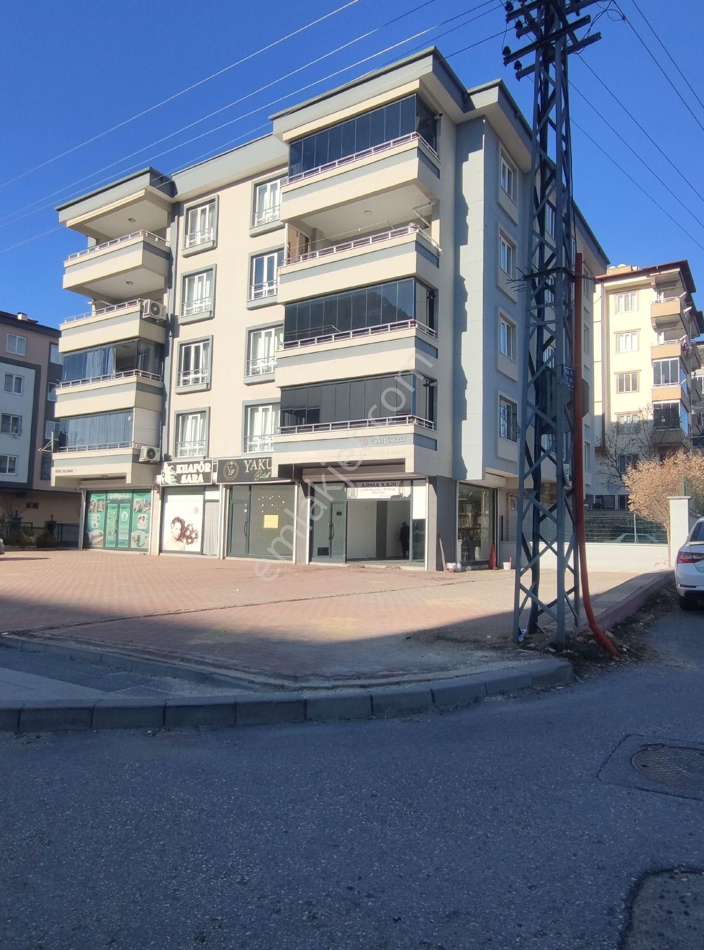 Şehitkamil Burak Kiralık Dükkan & Mağaza Çakır'dan Kiralık 110 Mt İş Yeri Köşe Başı Burak Mh