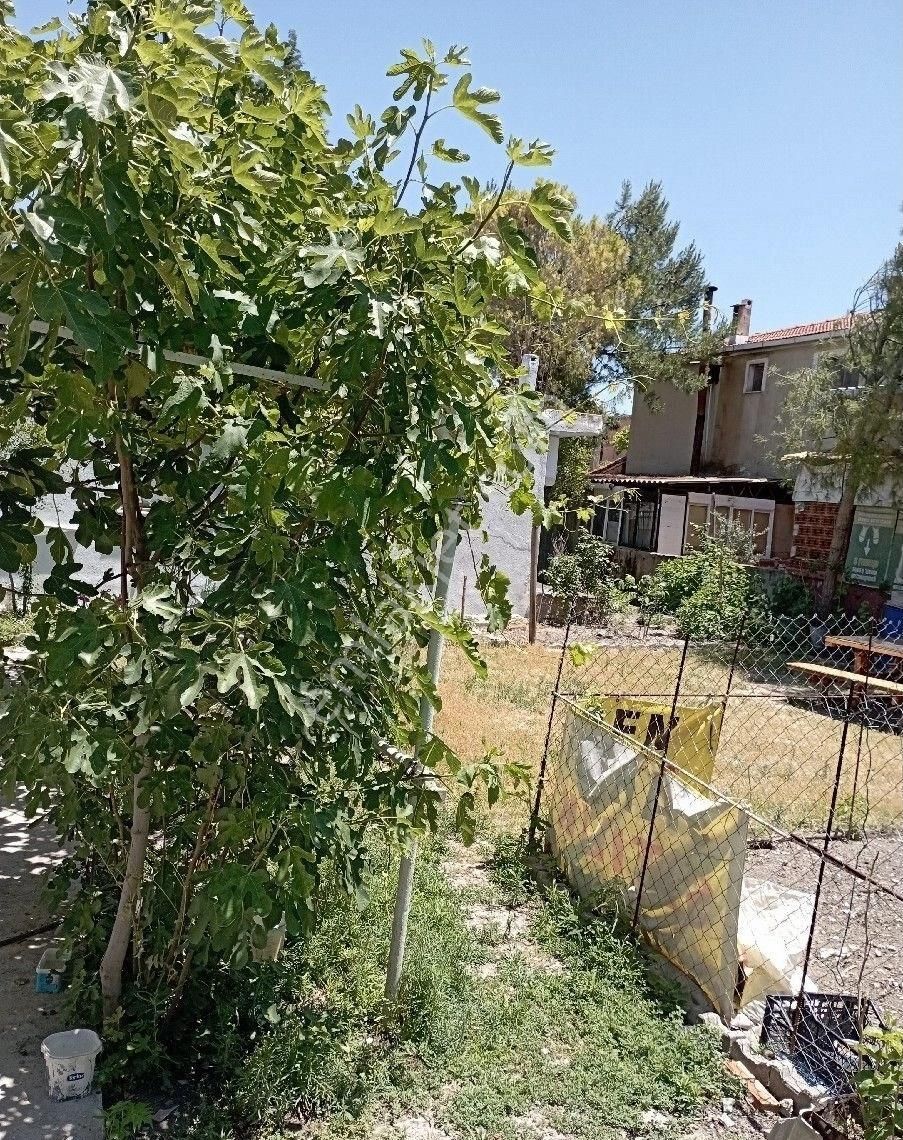 Gaziemir Fatih Satılık Müstakil Ev Gaziemir Sarnic Fatih Mahallesinde Sanayi Girişi Satılık 255 M² Arsa