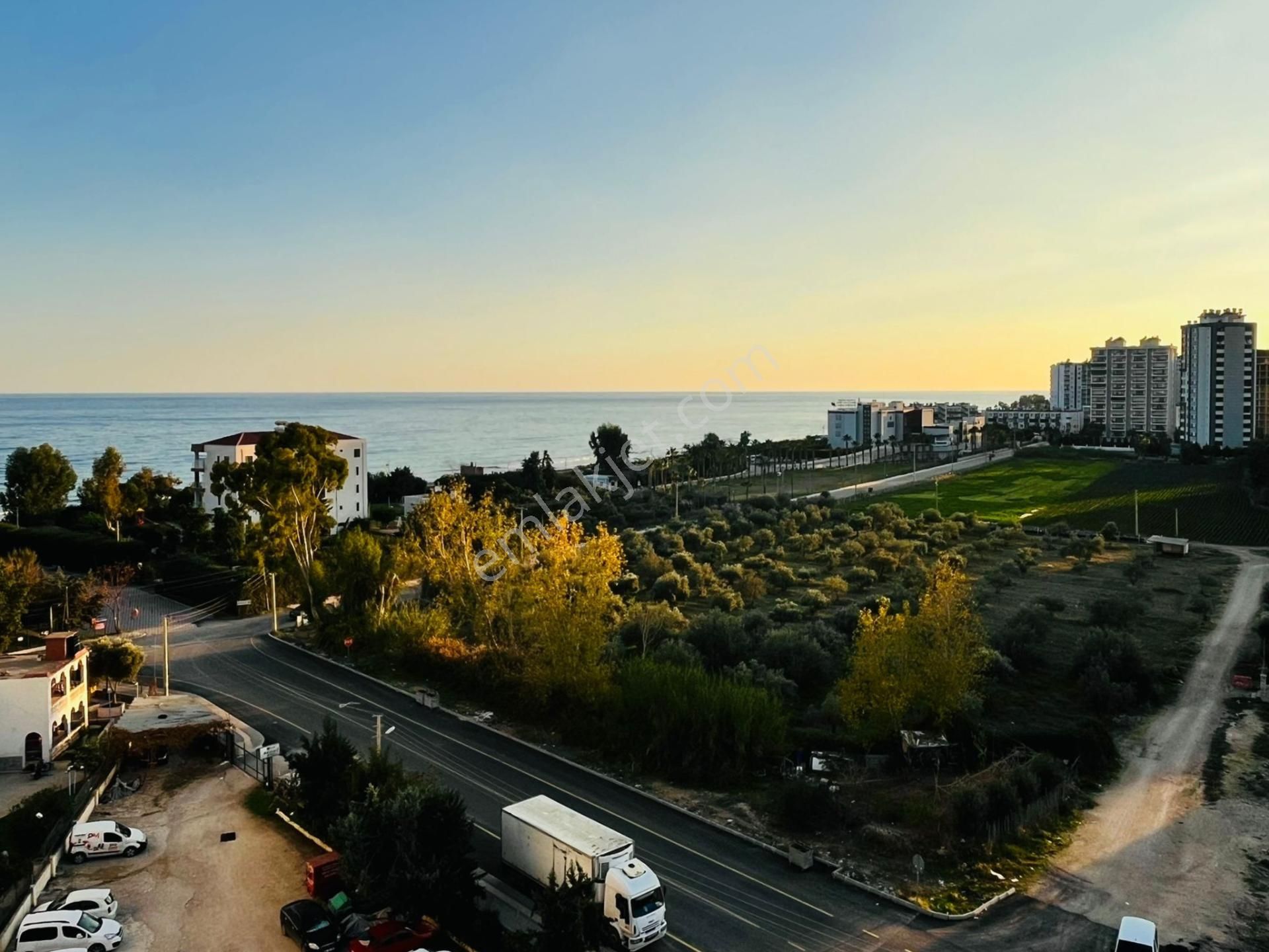 Mezitli Deniz Satılık Daire **ethereal'den Tece'de Deniz Manzaralı Eşyalı 2+1 Daire**