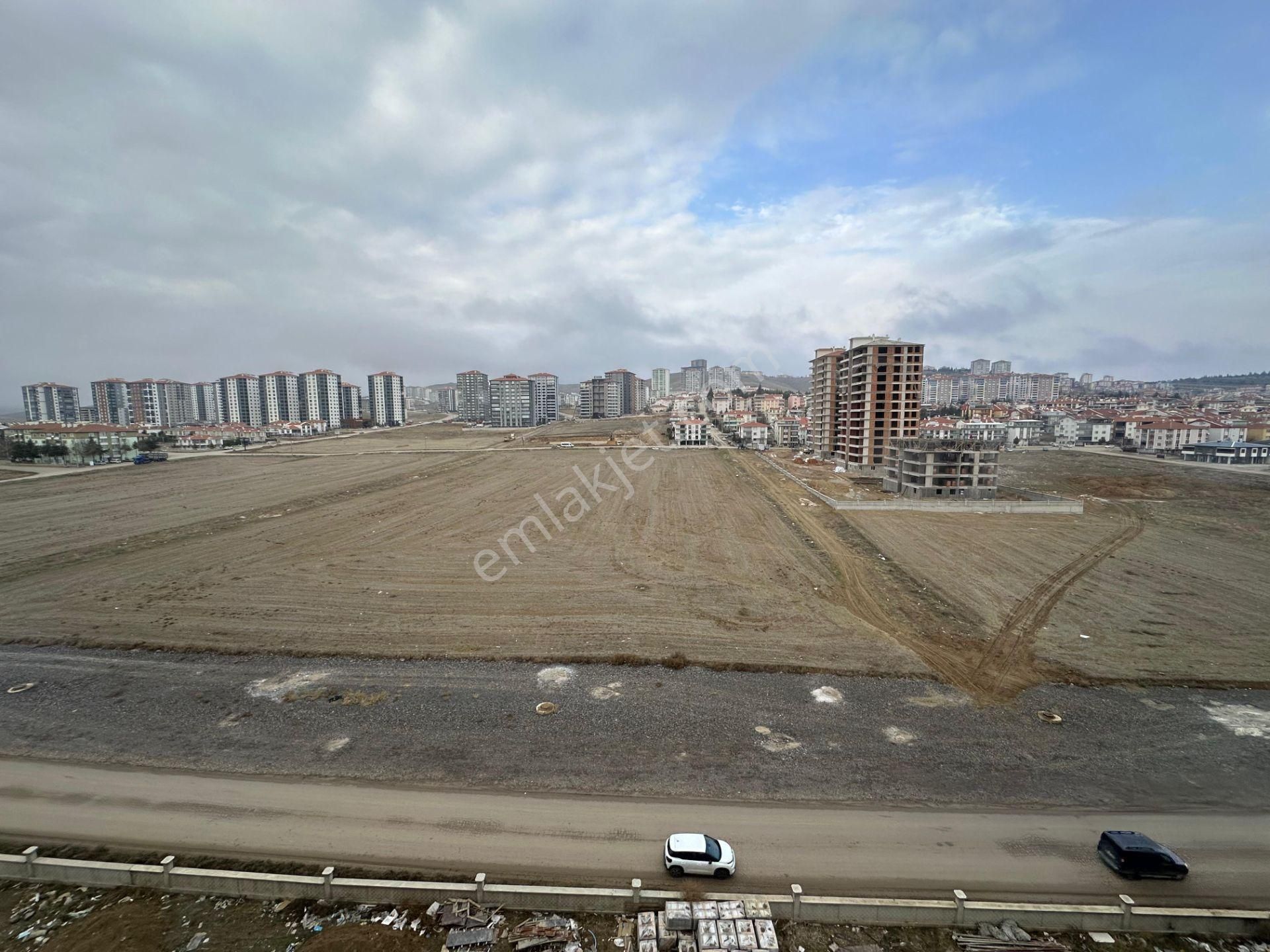 Gordion Emlak'tan Şehitlik Mahallesi 4+1 Full+full Yapılı Mükemmel Konumda - Görsel 11