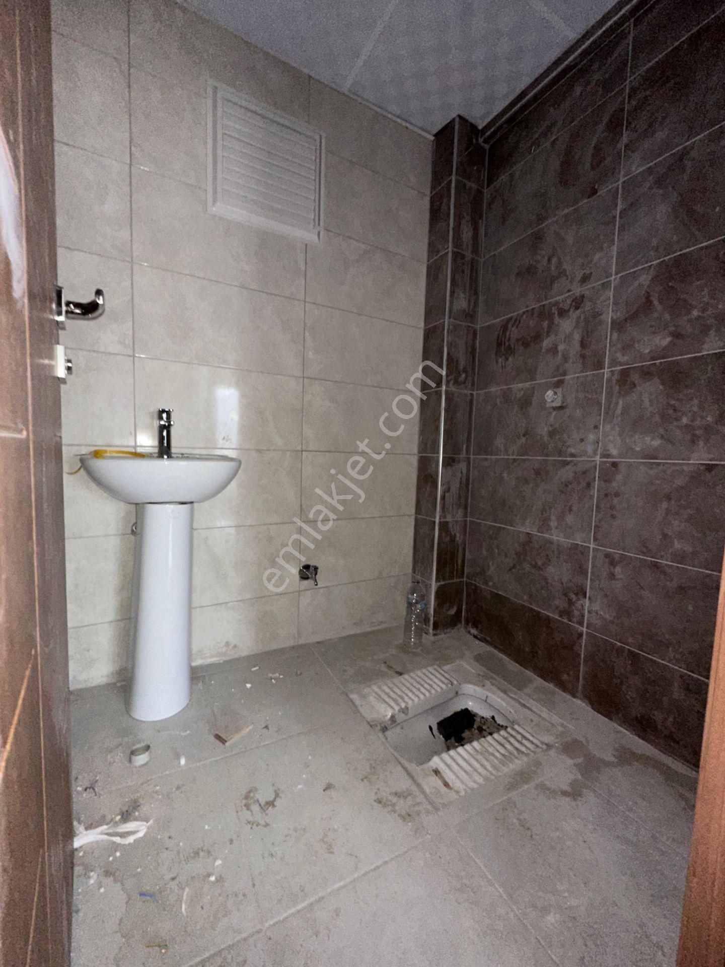 Gordion Emlak'tan Şehitlik Mahallesi 4+1 Full+full Yapılı Mükemmel Konumda - Görsel 2