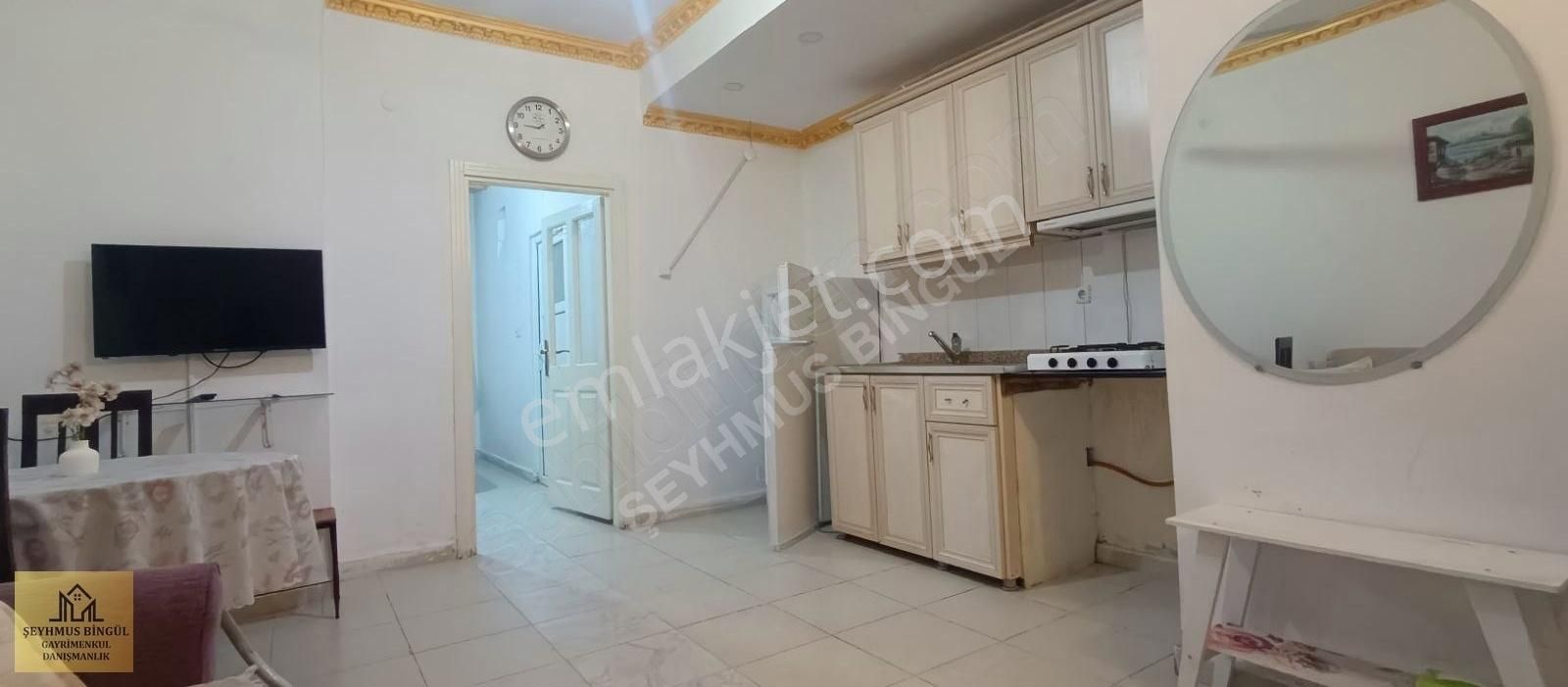 Artuklu 13 Mart Kiralık Daire Merkezi Konumda Kiralık Dayalı Döşeli 1+1 Daire