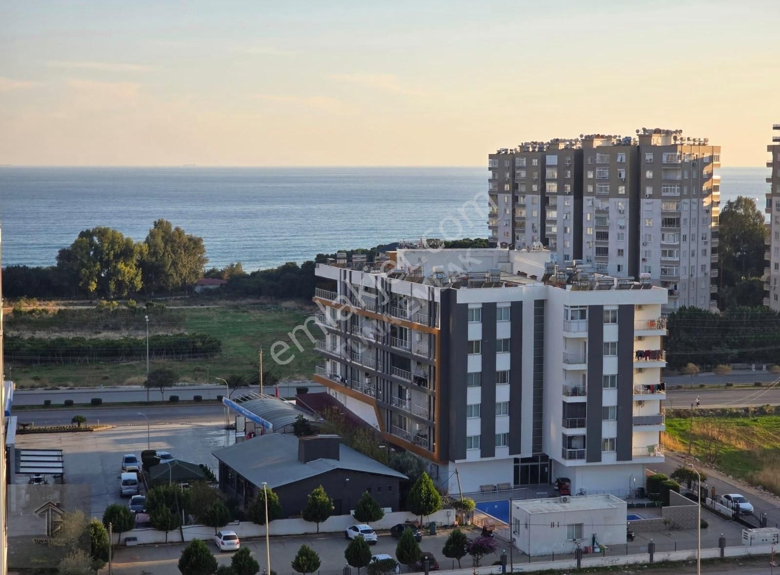 Mezitli 75. Yıl Kiralık Daire Mezitli'de Gmk'ya 100 Metre Site İçi D.gazlı,kombili 2+1 Daire