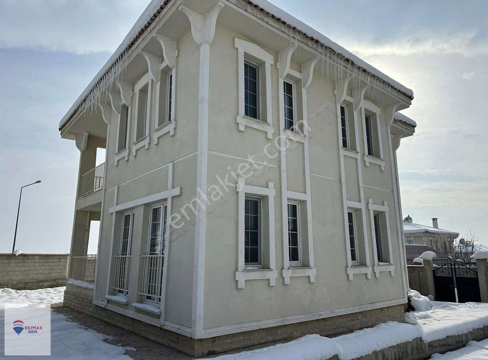 Üzümlü Mimar Sinan Satılık Daire Remax Dem Den Üzümlüde Satılık 3+1 Villa Kaçırılmıyacak Fırsat