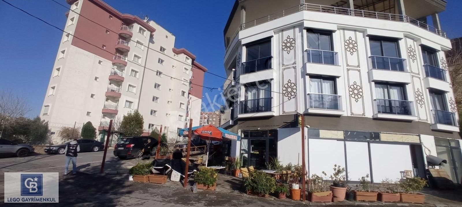 Bayraklı Körfez Kiralık Daire Körfez Mahallesinde Körfez Manzaralı 3+1 Kiralık Ferah Daire