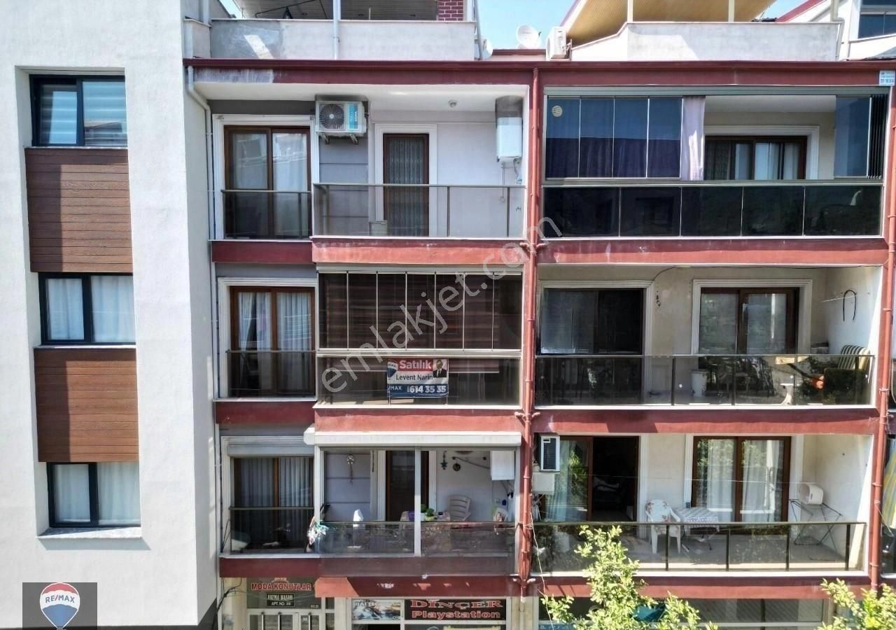 Kuşadası Davutlar Satılık Daire Cadde Üzerinde 2+1 Eşyalı Masrafsız Daire