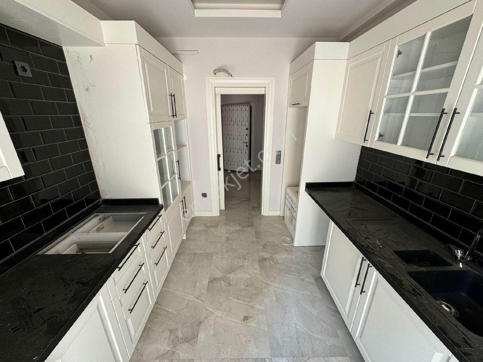 Kuşadası Merkezde Residans Havuzlu Sitede Arakat 3+1 145m2 Doğalgazlı Lux Daire - Görsel 20