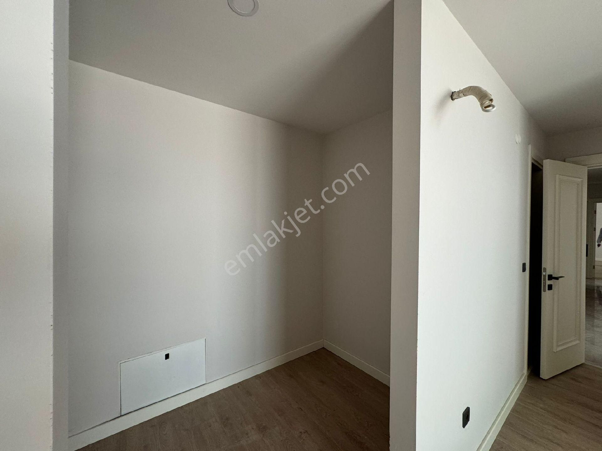 Kuşadası Merkezde Residans Havuzlu Sitede Arakat 3+1 145m2 Doğalgazlı Lux Daire - Görsel 33