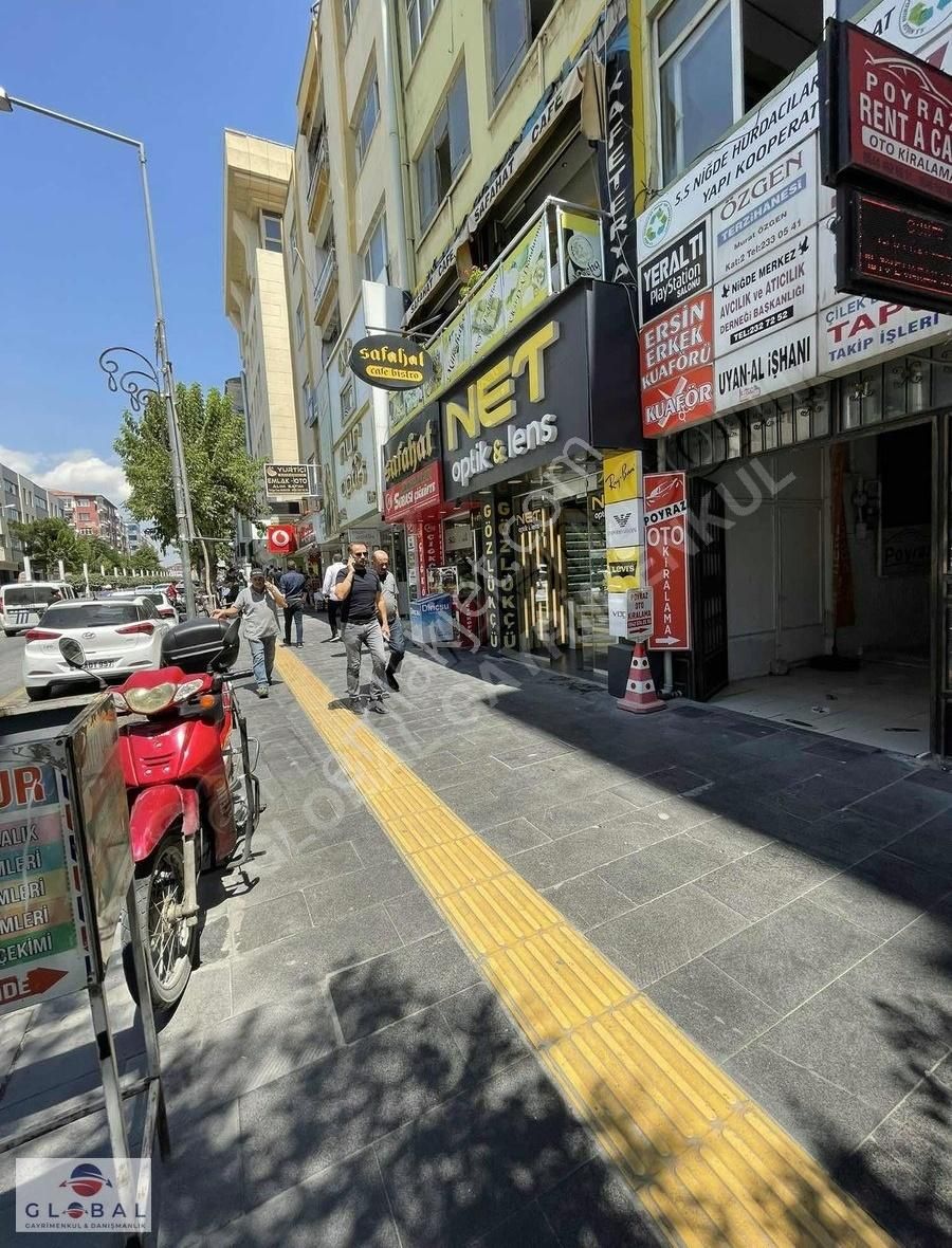 Niğde Merkez Sırali Satılık Dükkan & Mağaza Global Emlaktan Bankalar Caddesi Satılık Dükkan