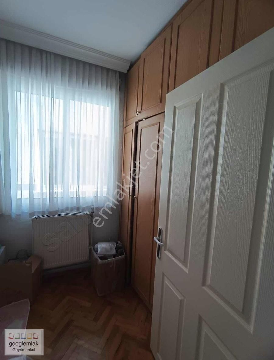 Balçova Korutürk Kiralık Daire Korutürk Mahallesinde Klasik Daire