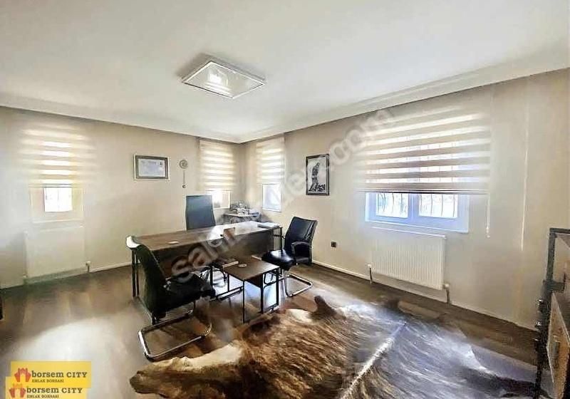 Çankaya Yıldızevler Satılık Daire Yıldız Hilal Mah.sukarno Cad .3+1 120m2 Yüksek Giriş Katı