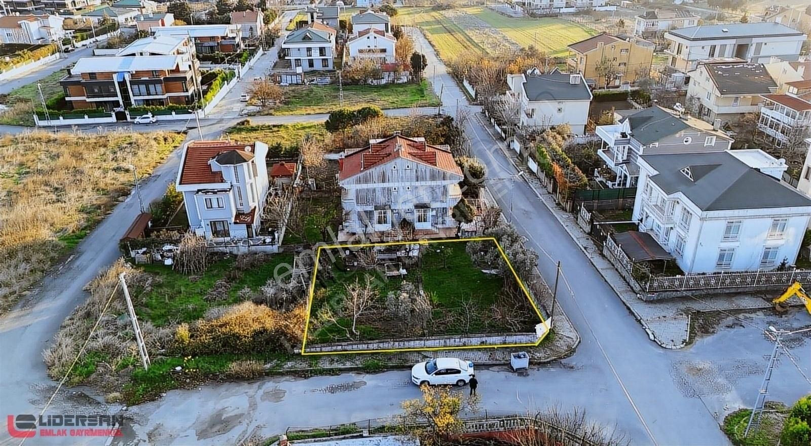 Büyükçekmece Güzelce Satılık Konut İmarlı Güzelce'de Satılık Köşe Başı 444 M² Kaçırılmayacak Arsa