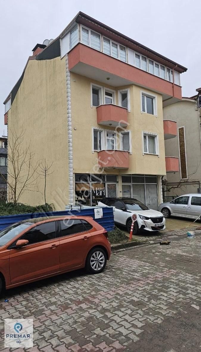 İzmit Yahyakaptan Kiralık Daire İzmit Otogar Bölgesi Kiralık Geniş Kullanışlı 2+1 Ara Kat Daire