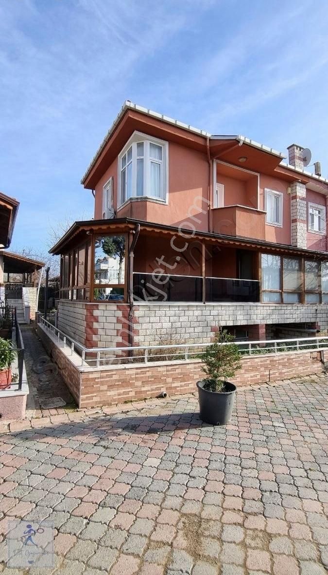 Silivri Cumhuriyet Satılık Villa Silivri Cumhuriyet Mah. Marmara Kent 'te Eşyalı Satılık Villa