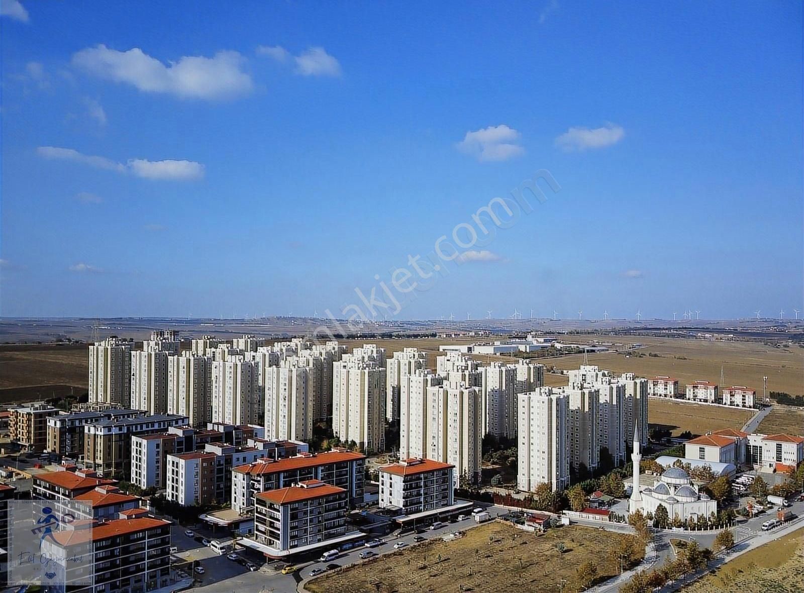 Silivri Yeni Kiralık Daire Elitten Kiptaş 2 De 8.kat Boş Temiz Boyalı 2+1 75 M2 Daire