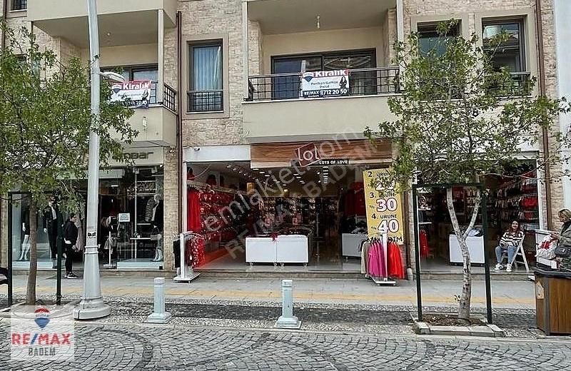 Datça İskele Kiralık Daire Datça Merkezde Cadde Cepheli Kalorifer Sistemli 3+1 Ferah Daire