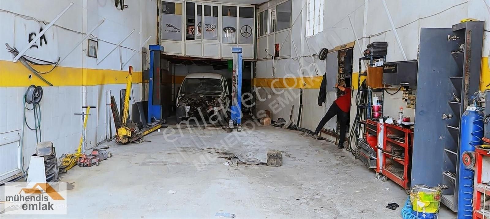 İzmir Karabağlar Satılık Fabrika Karabağlar Aşık Veysel Mah. 135 M2 Mina Caminde 2 Katlı Dükkan