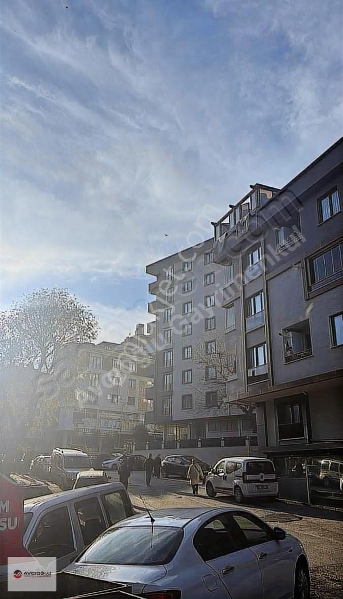 Küçükçekmece Halkalı Merkez Satılık Daire Halkalı Merkez Mah. 120m2 Arakat, Boş Teslim Satılık Daire