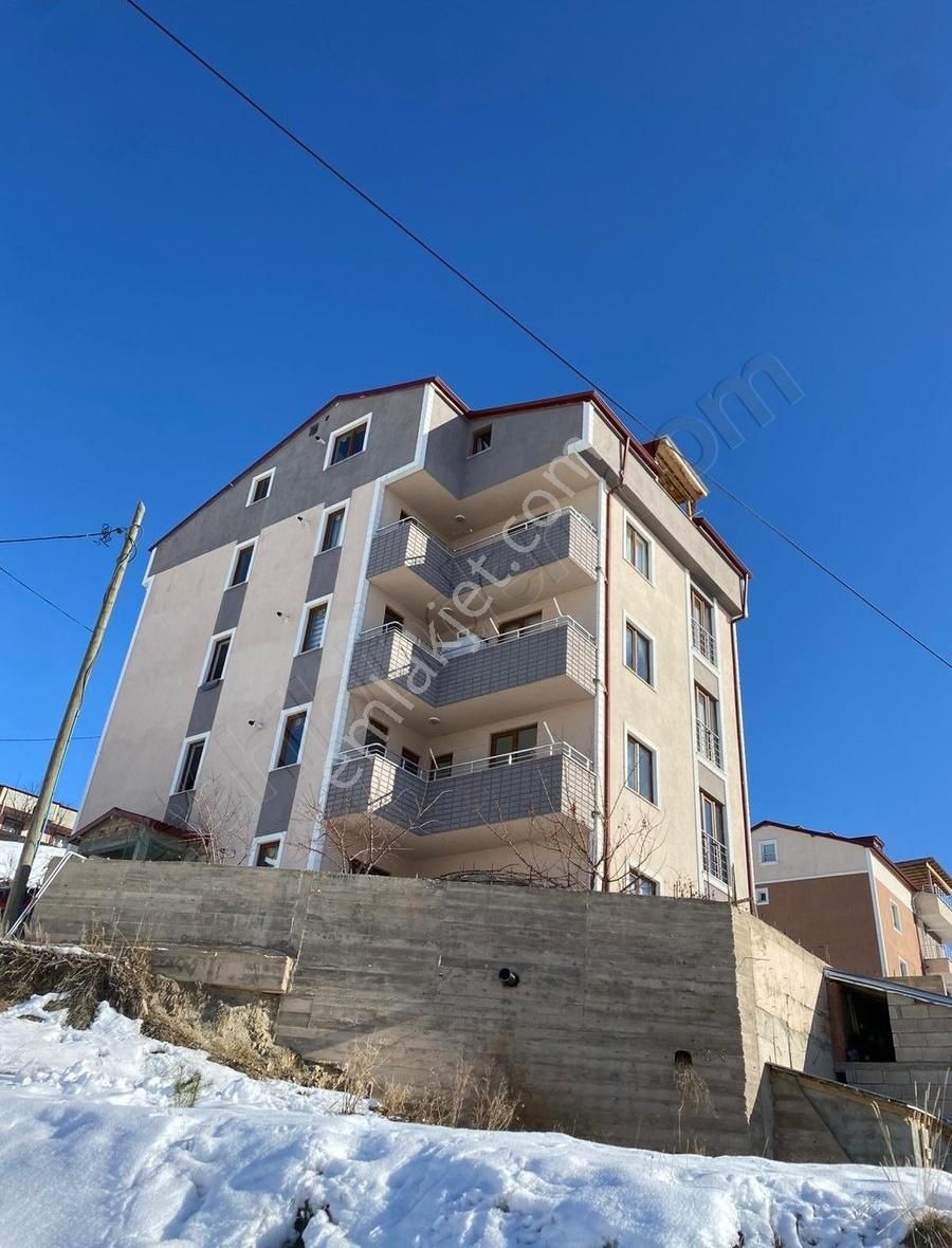 Bayburt Merkez Erenli Köyü Kiralık Daire Erzurum Yolu Üzeri 3+1 Daire