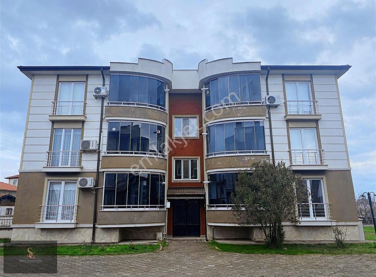 Arifiye Neviye Satılık Daire Arifiye Neviye, Fen Lisesine Yakın, Site İçi, Geniş, Kullanışlı