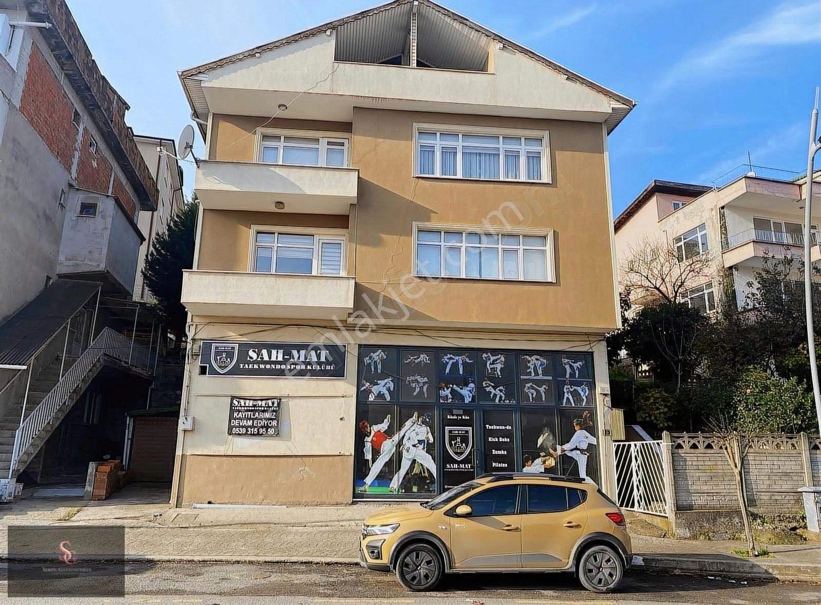 Serdivan İstiklal Kiralık Dükkan & Mağaza Serdivan Karakol Mevkii, Karadere Cad Üzerinde 105 M² Dükkan