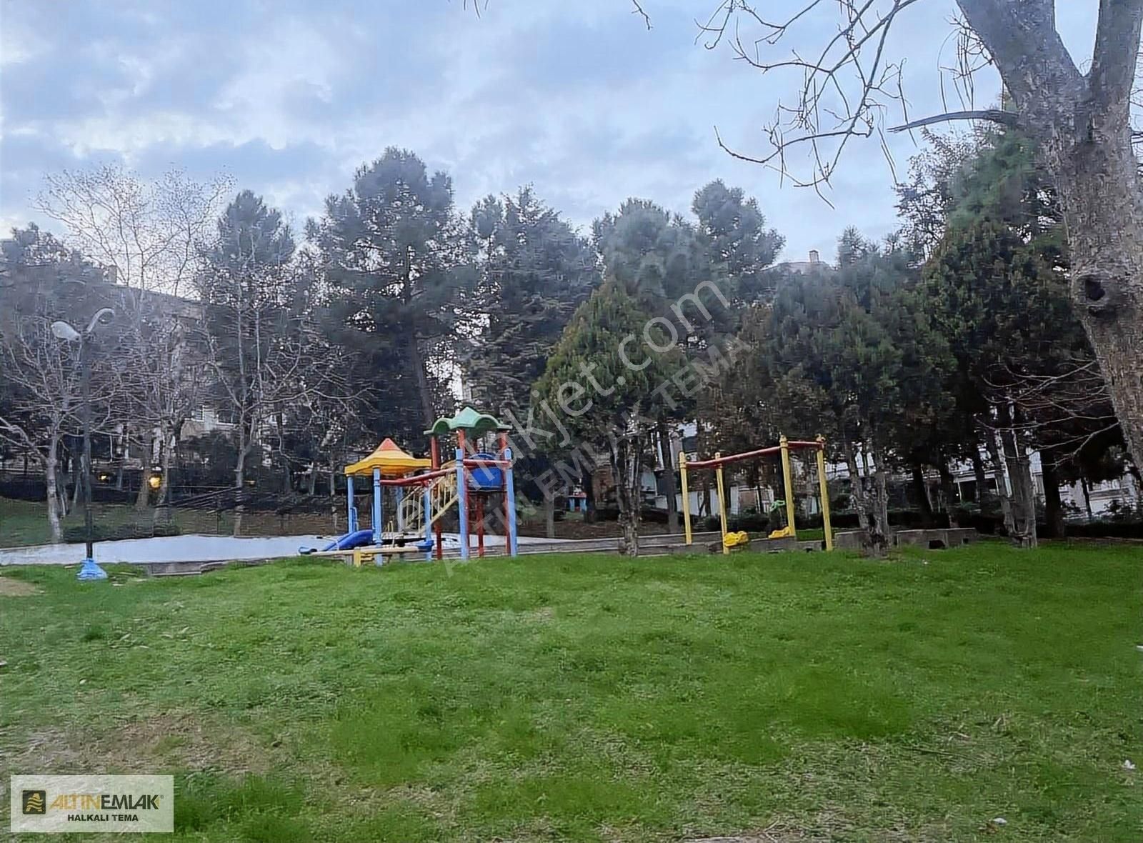 Küçükçekmece Atakent Satılık Daire Atakent 1.etap Mesa 2+1 84m2 Net Tadılatlı Satılık Daire