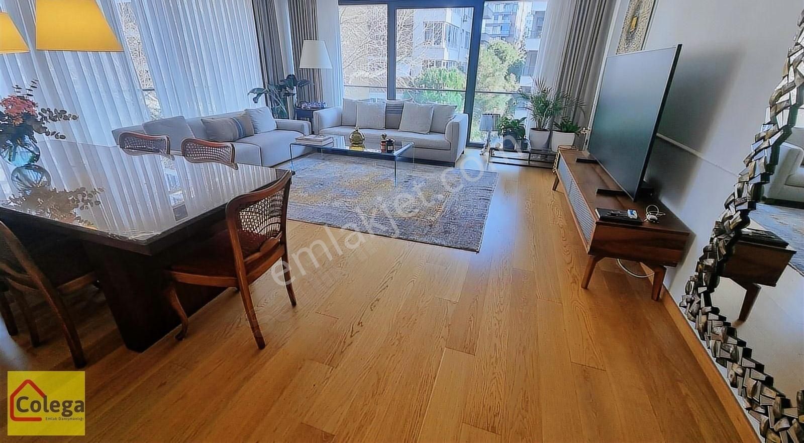 Kadıköy Caddebostan Kiralık Daire Caddebostan Plaj Yolu Sokak'ta Kiralık 3+1 Lüks Daire!