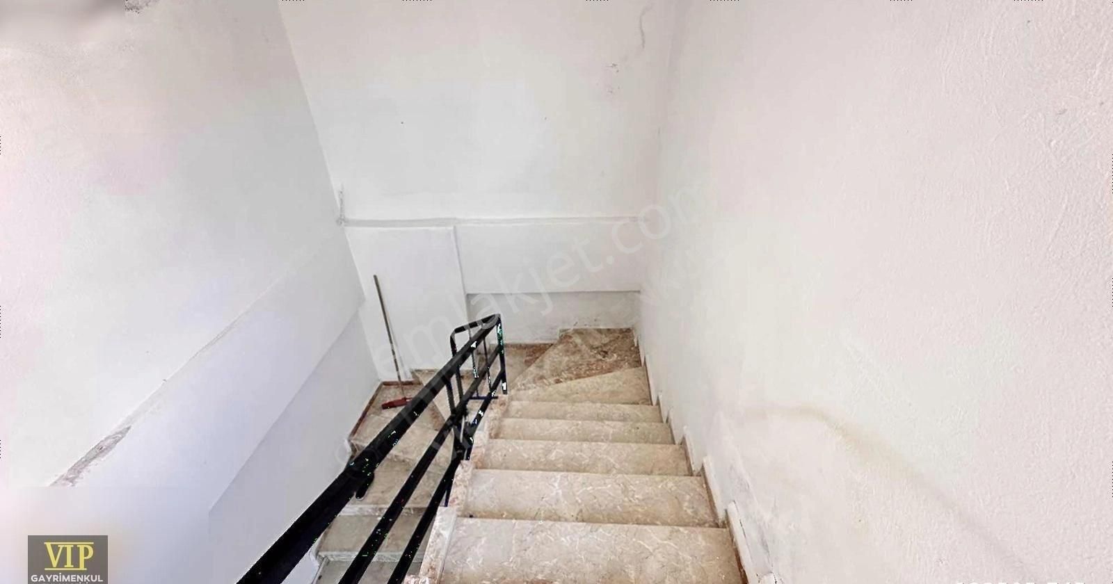 Vip Gayrimenkul'den Müstakil 2 Adet 1+1 Ve Depolu Teraslı Ev - Görsel 3