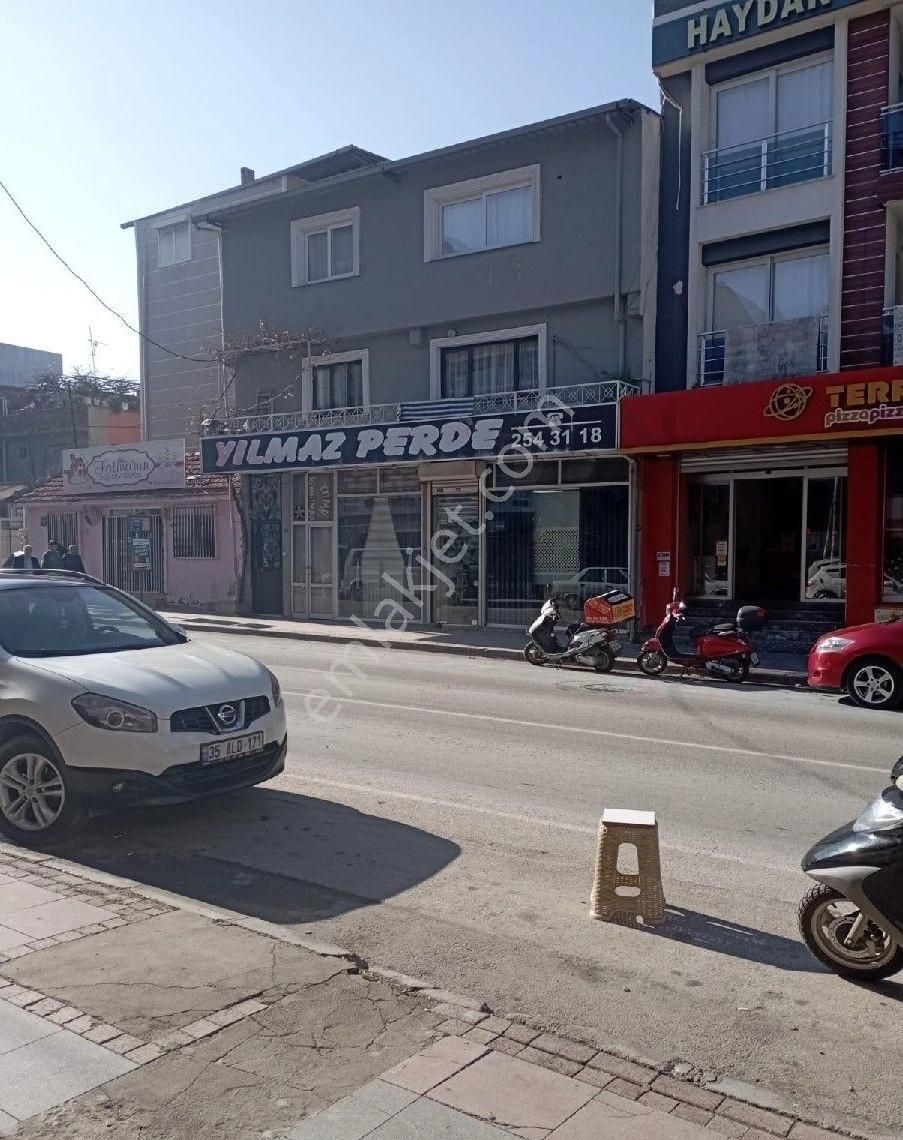 Karabağlar Yunus Emre Satılık Bina Konumevden Sırrı Atalay Caddesi'nde Merkezi Lokasyon Yüksek Kira Getirili Dükkan Ve Daireler 3 Kat!