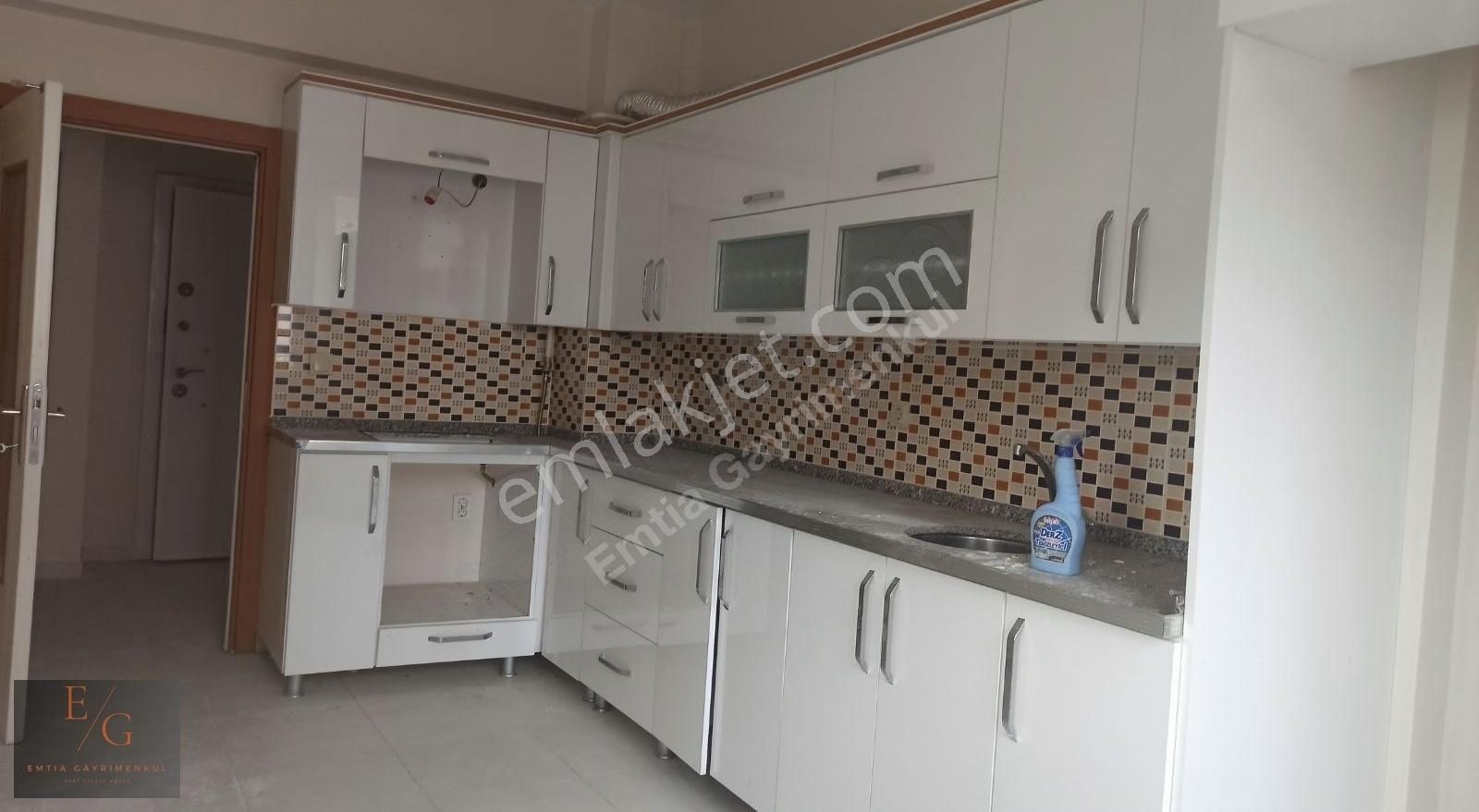 Yeşilyurt Bentbaşı Kiralık Daire Emtia'dan Bentbaşı Mahallesinde 3+1 Ara Kat Daire