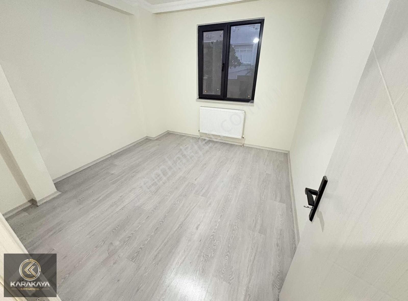 Gebze İstasyon Satılık Daire İstasyon Mh Marmarayın Karşısında 2+1 90 M2 1.kat Daire